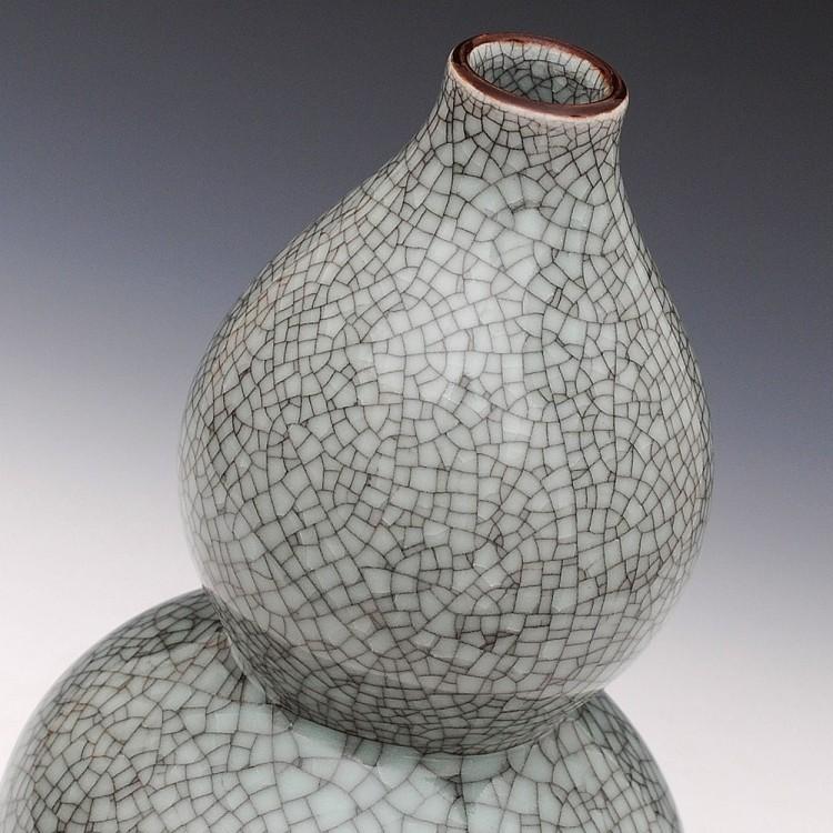 Calabash Hourglass Shaped Vase